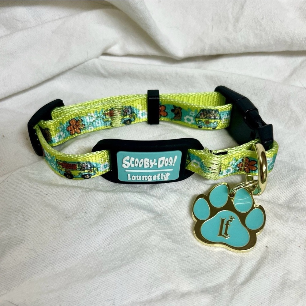 New! Loungefly Scooby-Doo Mystery
Machine Small Dog Collar